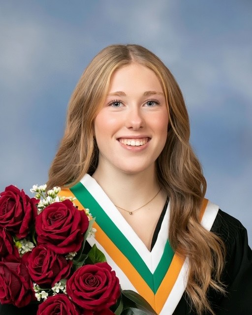 Grad: Avery Dool 

When did you start dancing? 
“I started dancing when I was 2 years old but took a long break and came back to it when I was 12”

What is your favorite SHIFT memory? 
“I have so many amazing memories at SHIFT from long days at the studio to late nights at competition, but my favorite memory has to be our last competition at the Fairmont surrounded by our amazing SHIFT family!”

What are you doing next year?
“Next year, I’m going to the University of Calgary to study Kinesiology and coming back to visit SHIFT as much as I can!”

Congratulations, Avery! We can’t wait for you to come visit us 💜